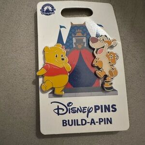 2025 Disney Parks Winnie The Pooh & Tigger Build A Pin 2 Pin Set BNWT